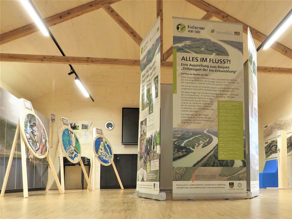 Unsere Wanderausstellung "Alles im Fluss?! - Zeitzeugen der Inn-Entwicklung" im Naturium Ering