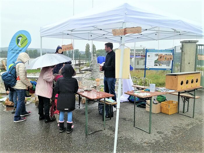 Wasserreinigung und Tattoo-Station (Foto: Naturium)