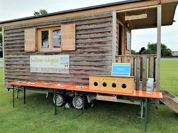 Die mobile Umweltstation: der NaTour-Wagon des Naturium am Inn in Ering, machte diesmal Station auf dem 4. Familienfest des Landkreises Rottal-Inn.