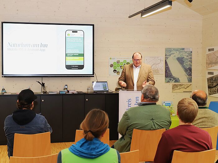Michael Fahmüller, Landrat Landkreis Rottal-Inn, bei der offiziellen Einführung der App. (Foto: Landkreis Rottal-Inn)
