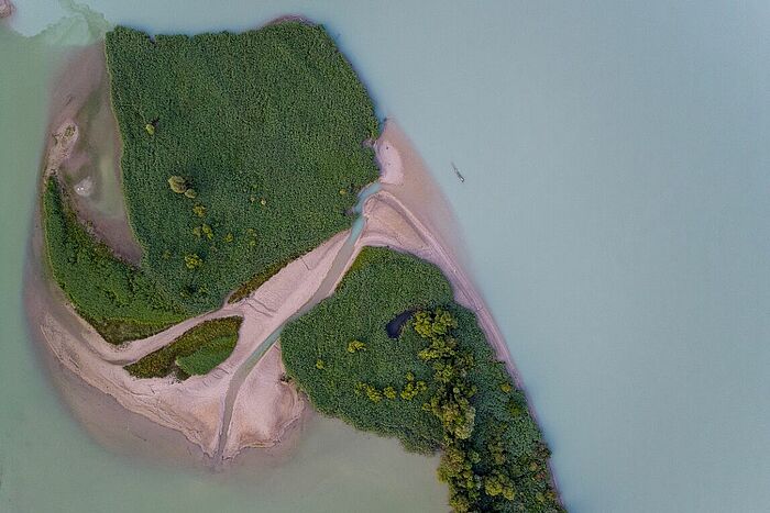 Insel mit Schlickbänken von oben (Foto: Ingo Zahlheimer)
